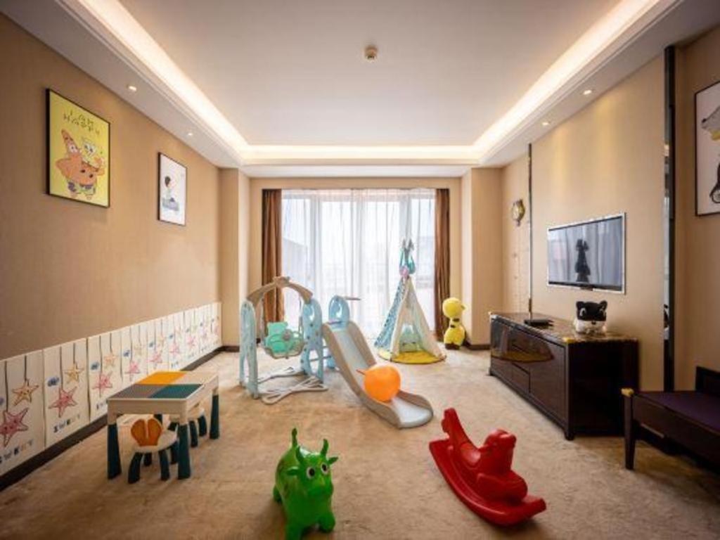 Eurasia Convention International Hotel Wuhan Exterior photo