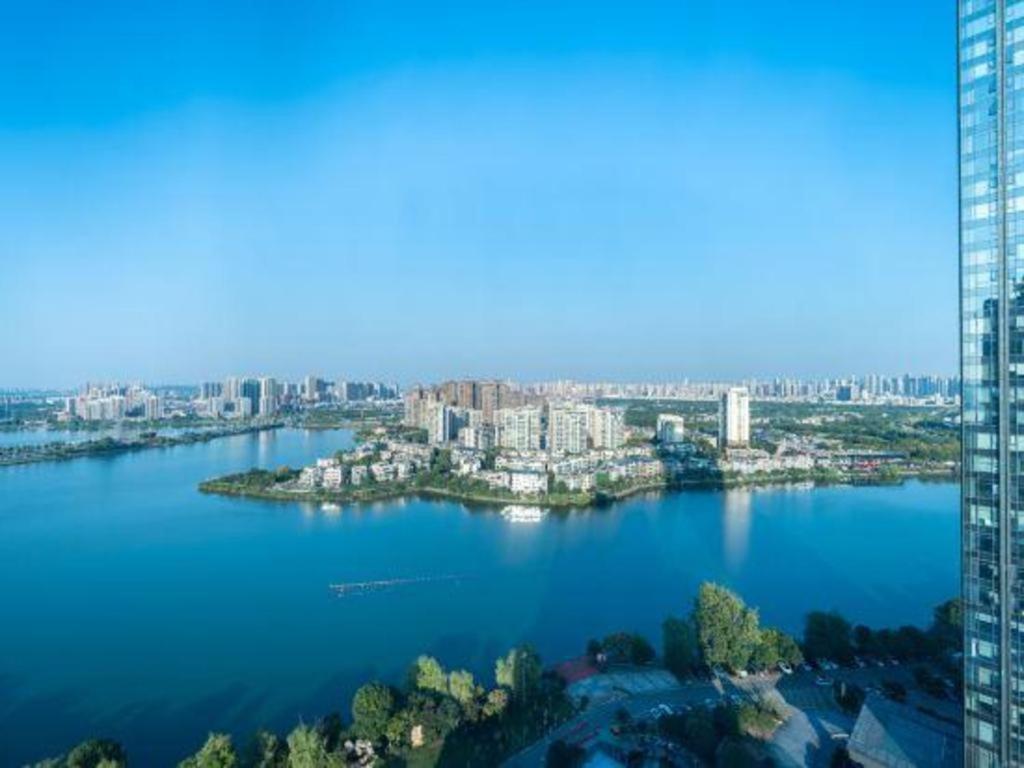Eurasia Convention International Hotel Wuhan Exterior photo