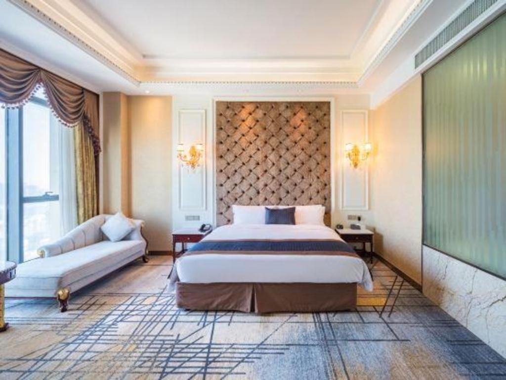 Eurasia Convention International Hotel Wuhan Exterior photo