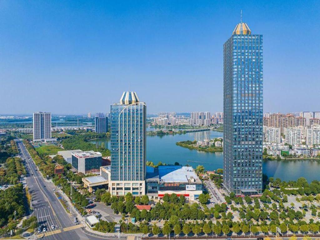Eurasia Convention International Hotel Wuhan Exterior photo